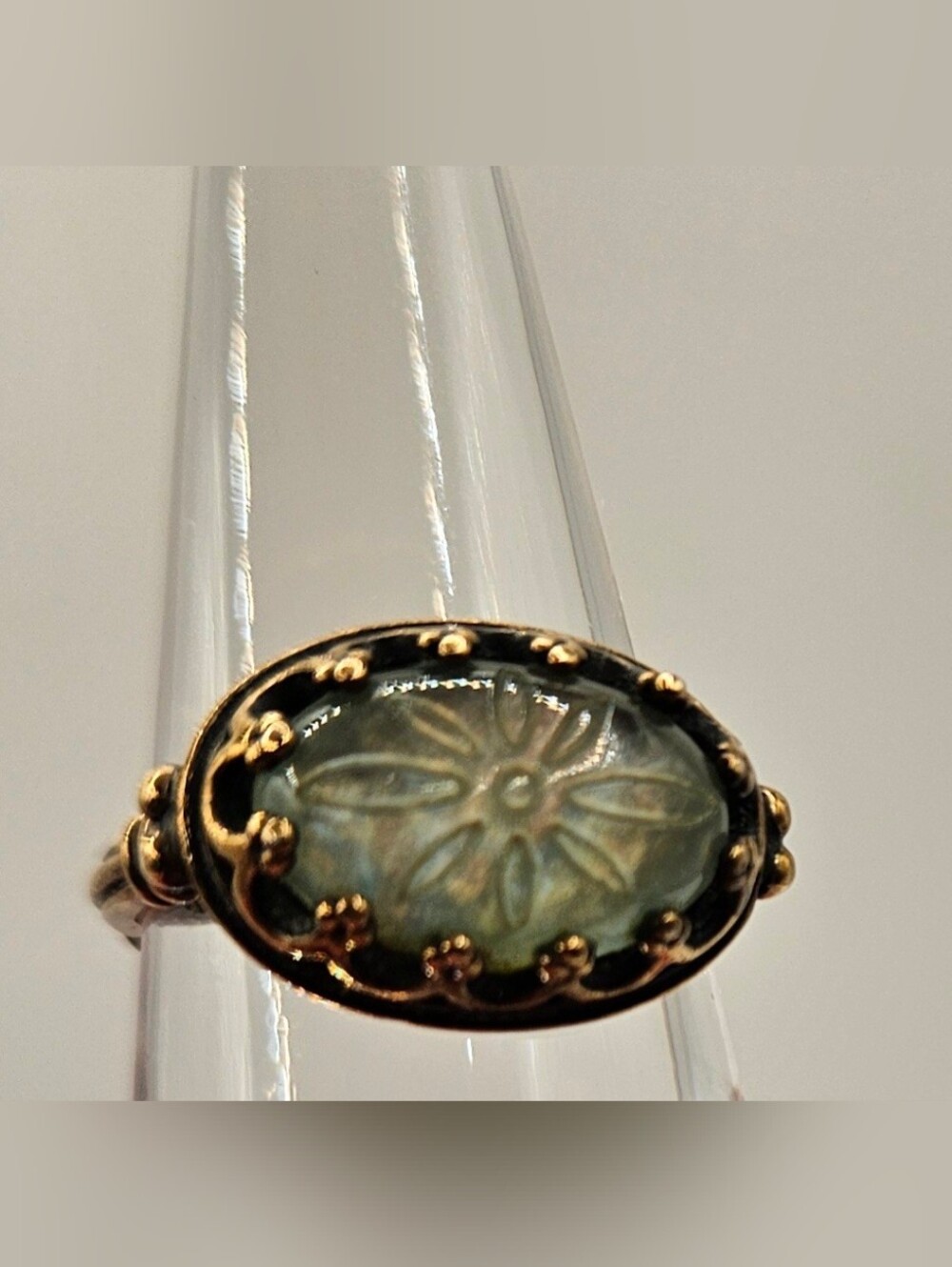 Vintage Art Nouveau Style Carved Glass Flower Ring Gold Tone Size 6 Statement